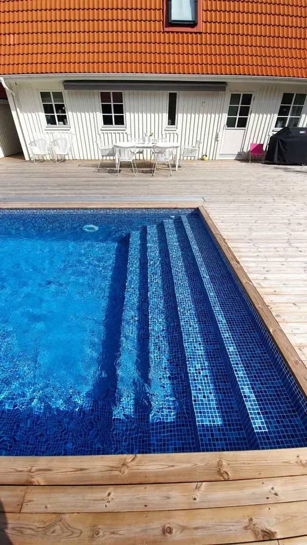 Helgaveltrappa med Persia Blå-liner